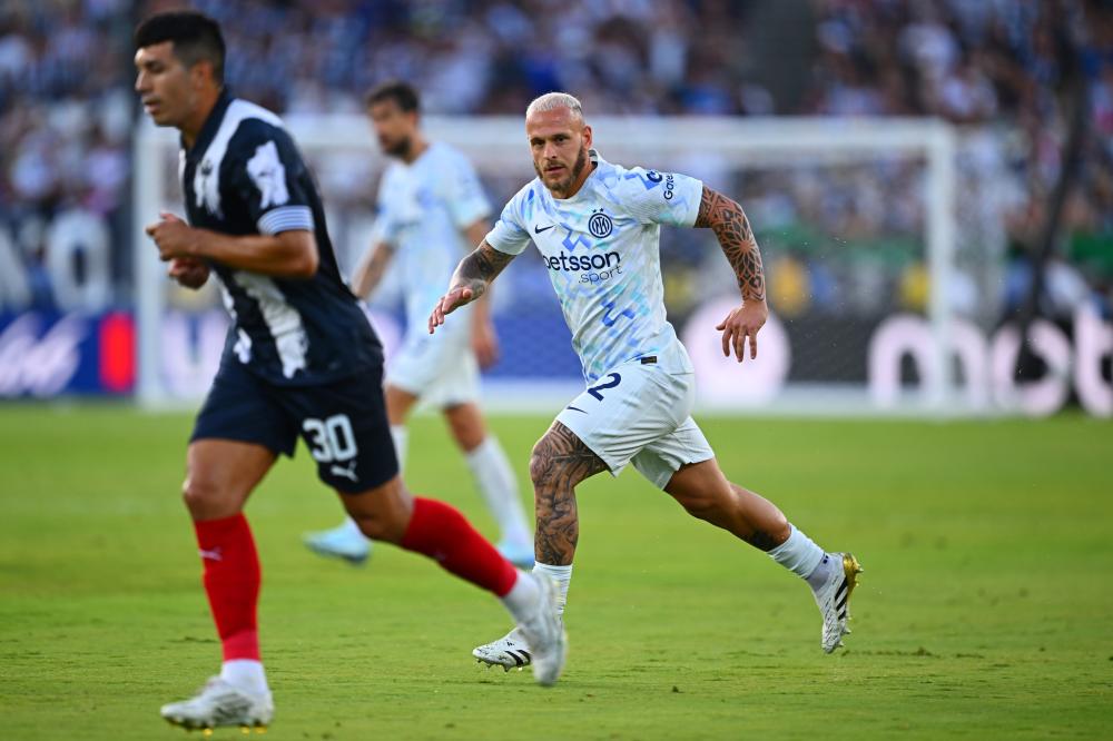 外媒：谢菲联有意韩国国脚边卫薛英佑，球员解约金500万欧