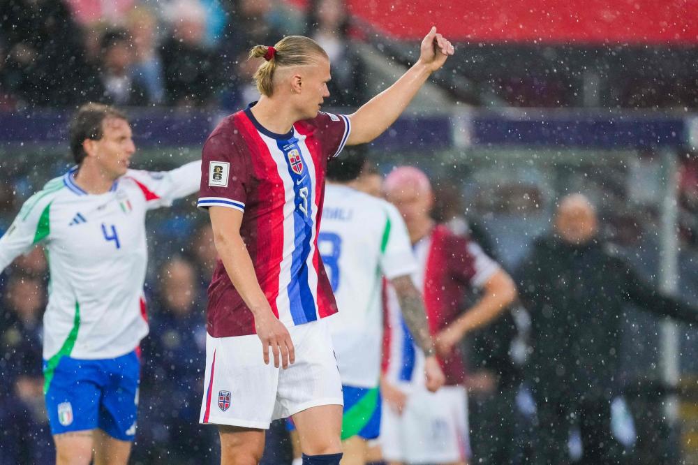 巴西女排3-2险胜日本队，晋级世联赛决赛，与意大利队争夺冠军